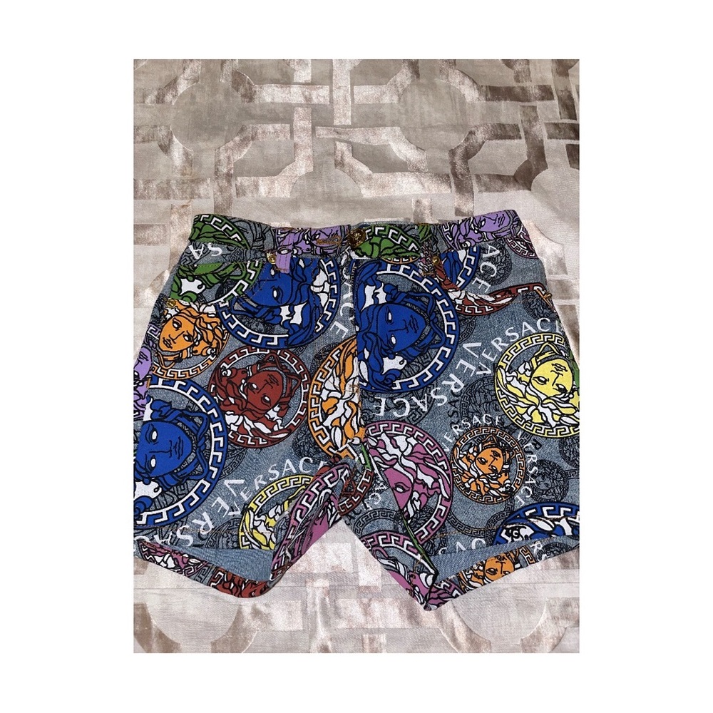 Multicolor short